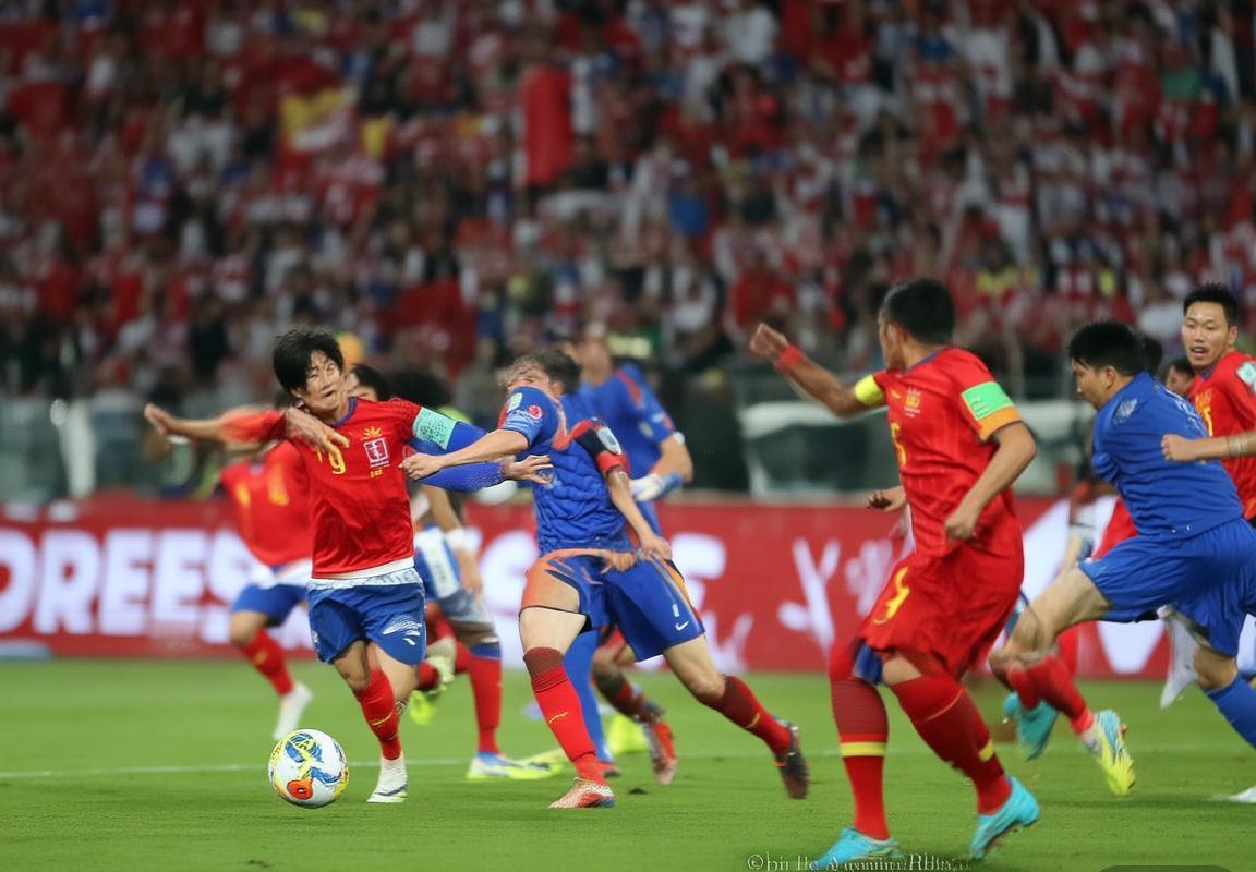 2015中韩足球对决：战术对决与精彩瞬间回顾(图2)