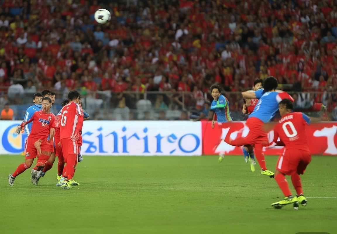 2015中韩足球对决：战术对决与精彩瞬间回顾