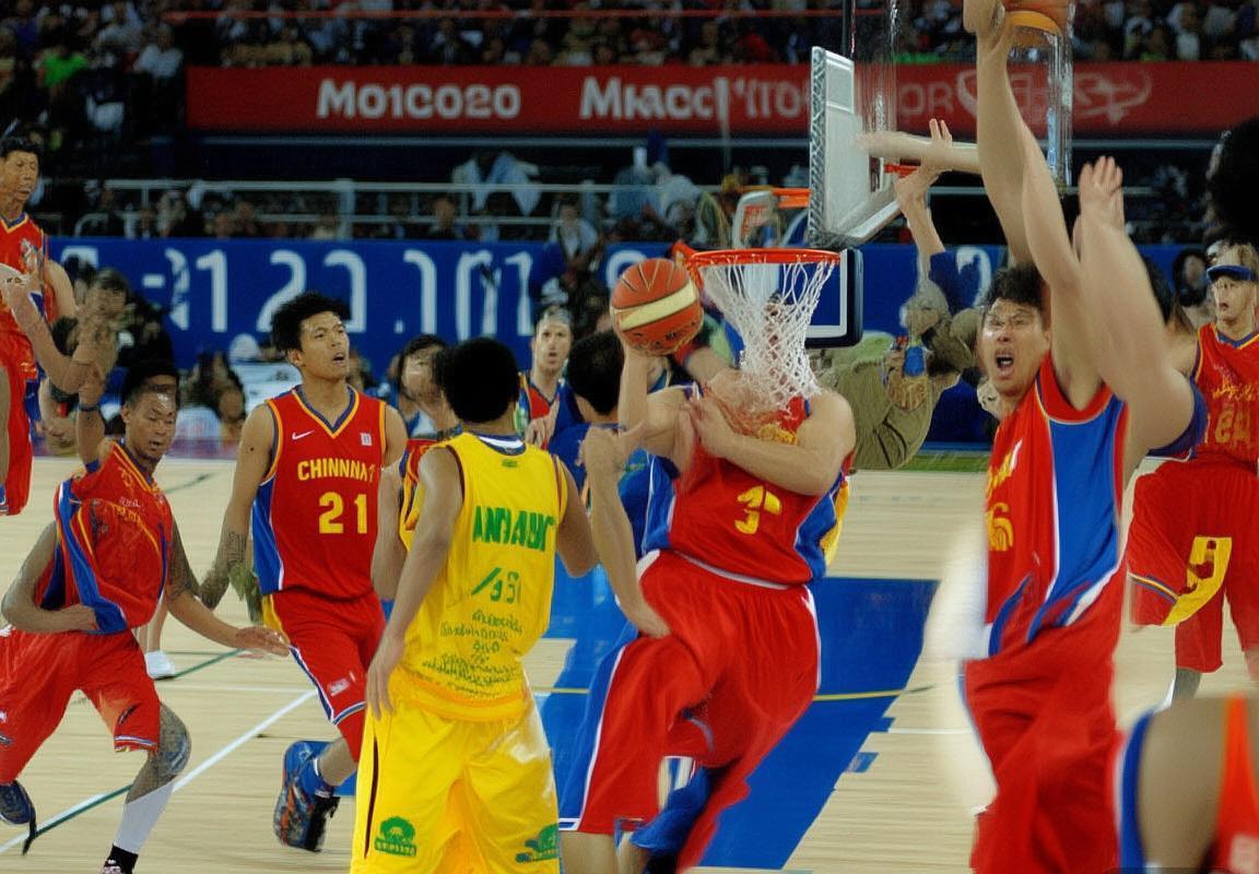 2008年北京奥运会男篮：姚明领衔中国男篮对抗安哥拉精彩对决(图2)